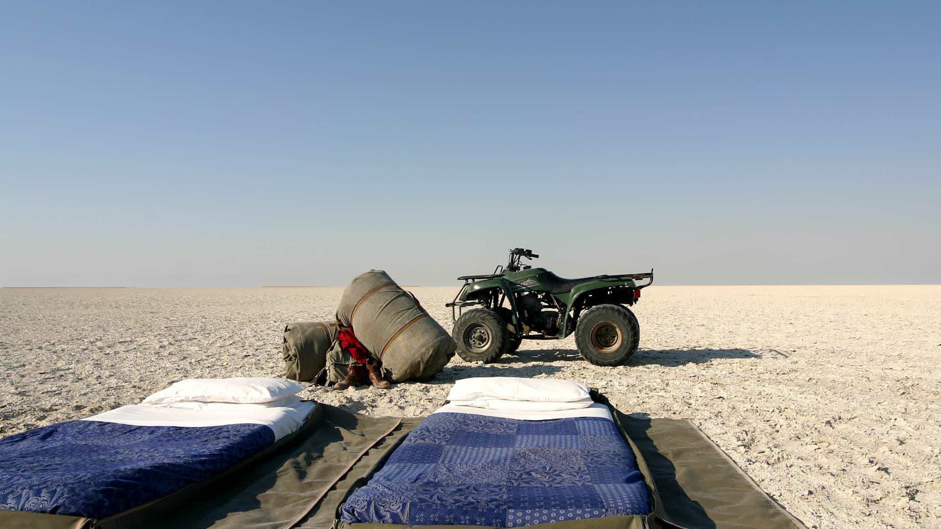 Self-driving Botswana - on the salt pans
